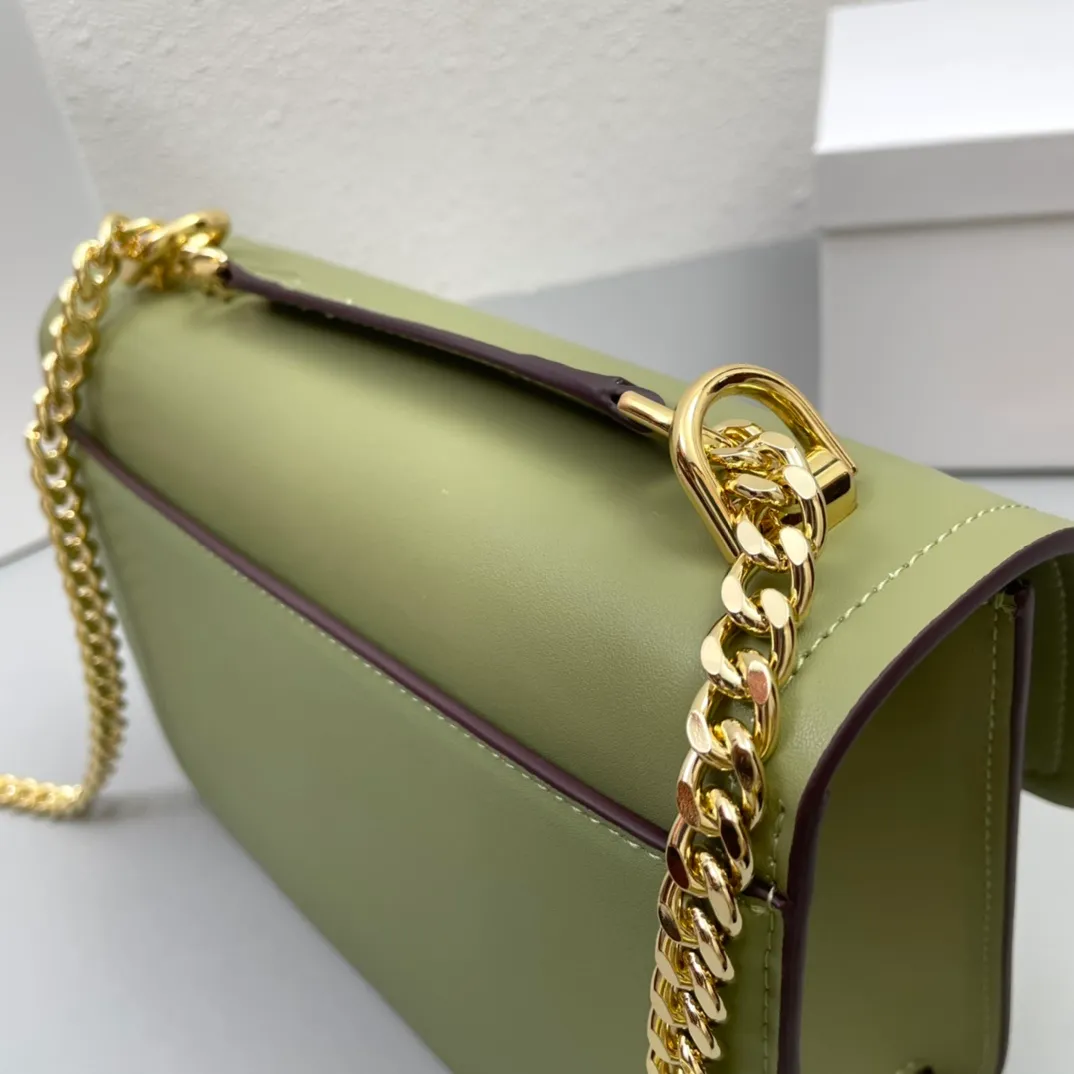 All categories Official website "Brand Women's Bags" Women's Bags 💙 MK replica MK, fine imitation MK bag, MK shoulder bag, 2023 official latest version MK cowhide crossbody bag, bag factory, original material, size: 23-16-8CM